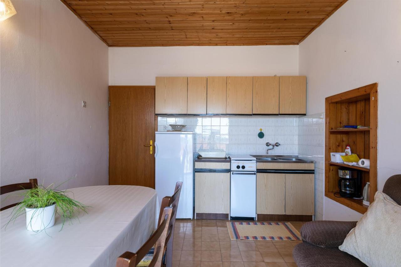 Apartments And Room Pergola โรวีน ภายนอก รูปภาพ